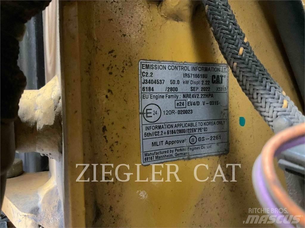 CAT 239D3 履带式装载机