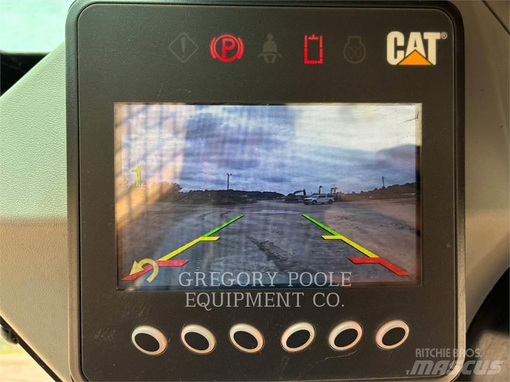 CAT 239D3 履带式装载机