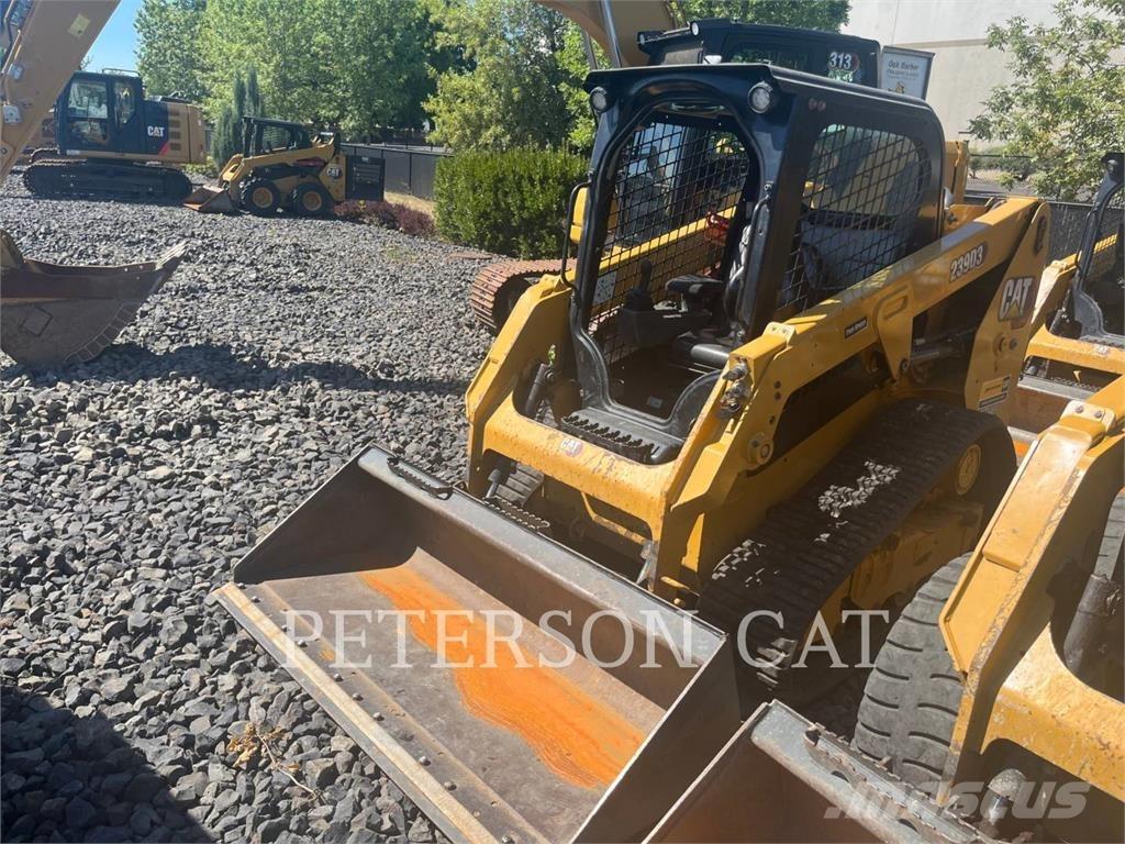 CAT 239D3 滑移装载机