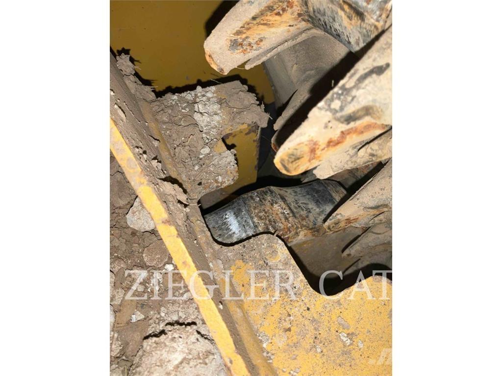 CAT 239D3 履带式装载机