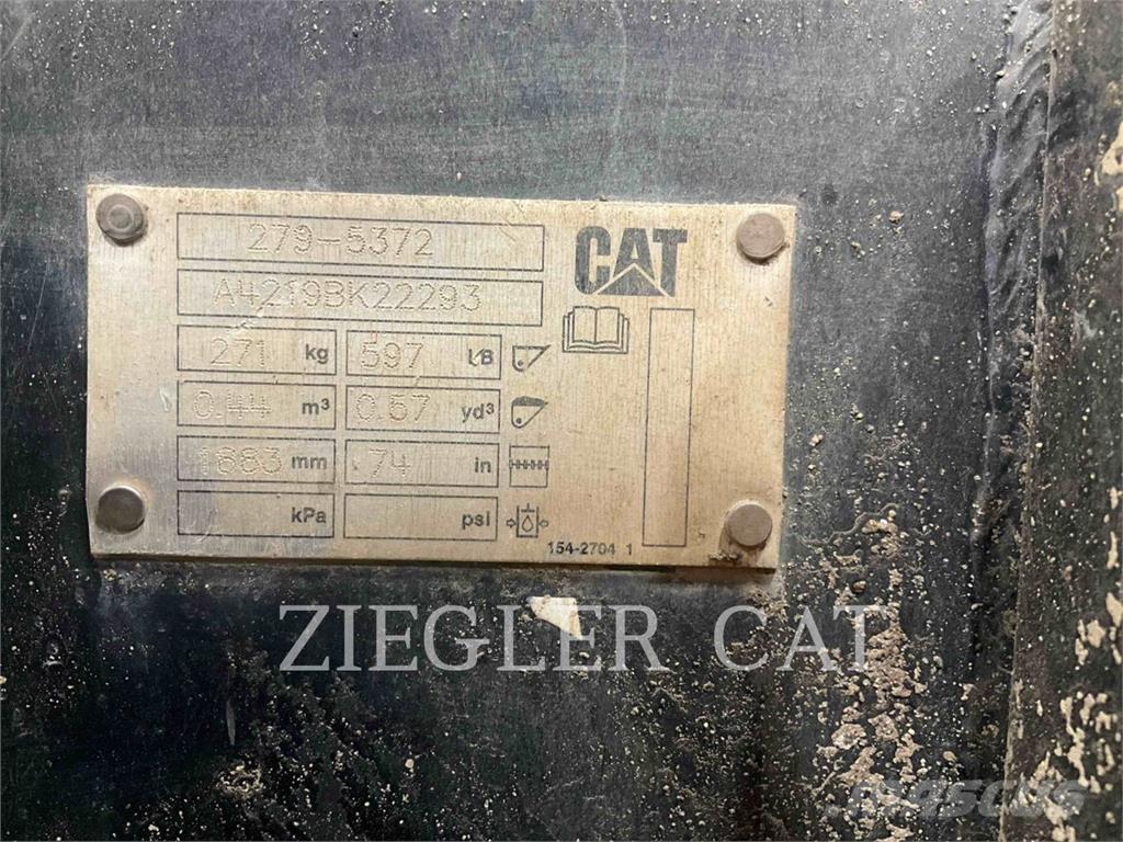 CAT 239D3 履带式装载机