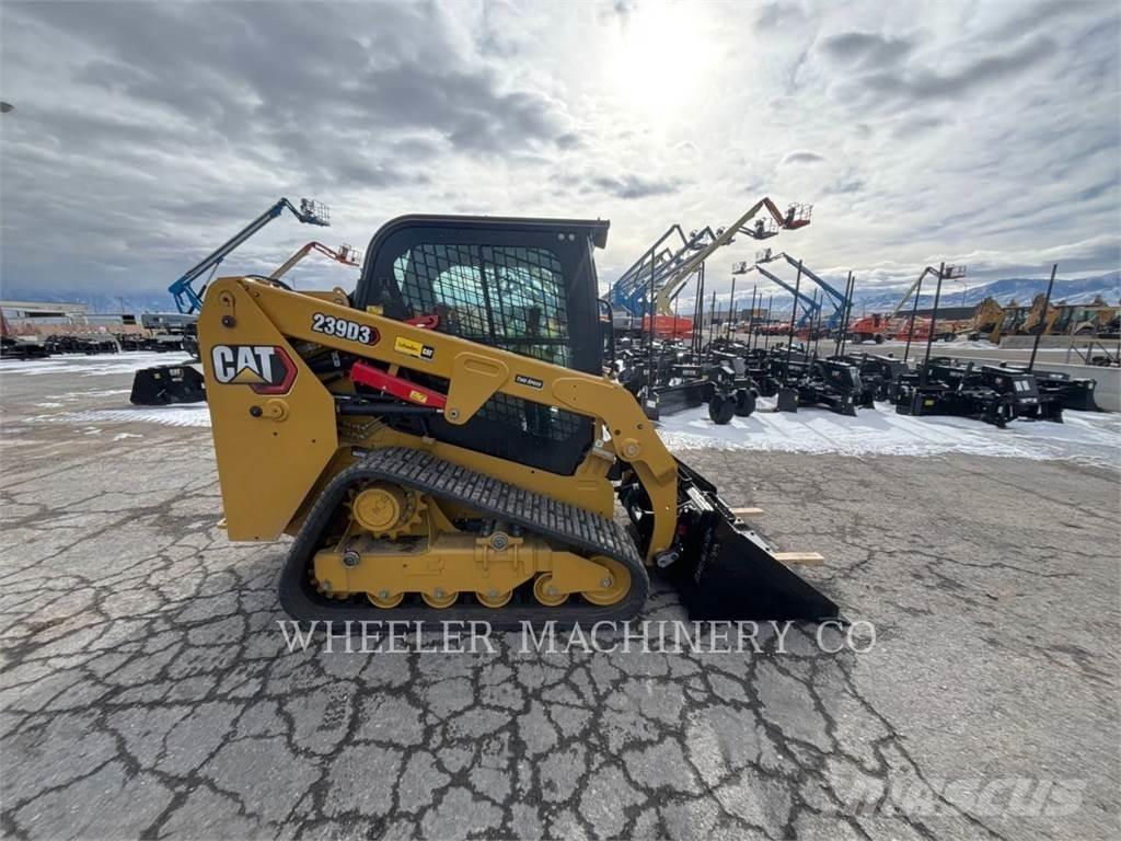 CAT 239D3 C3H2 履带式装载机