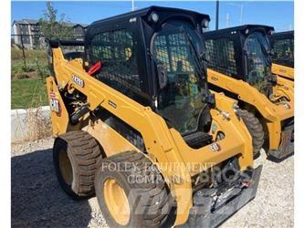 CAT 242D3STD2C 滑移装载机