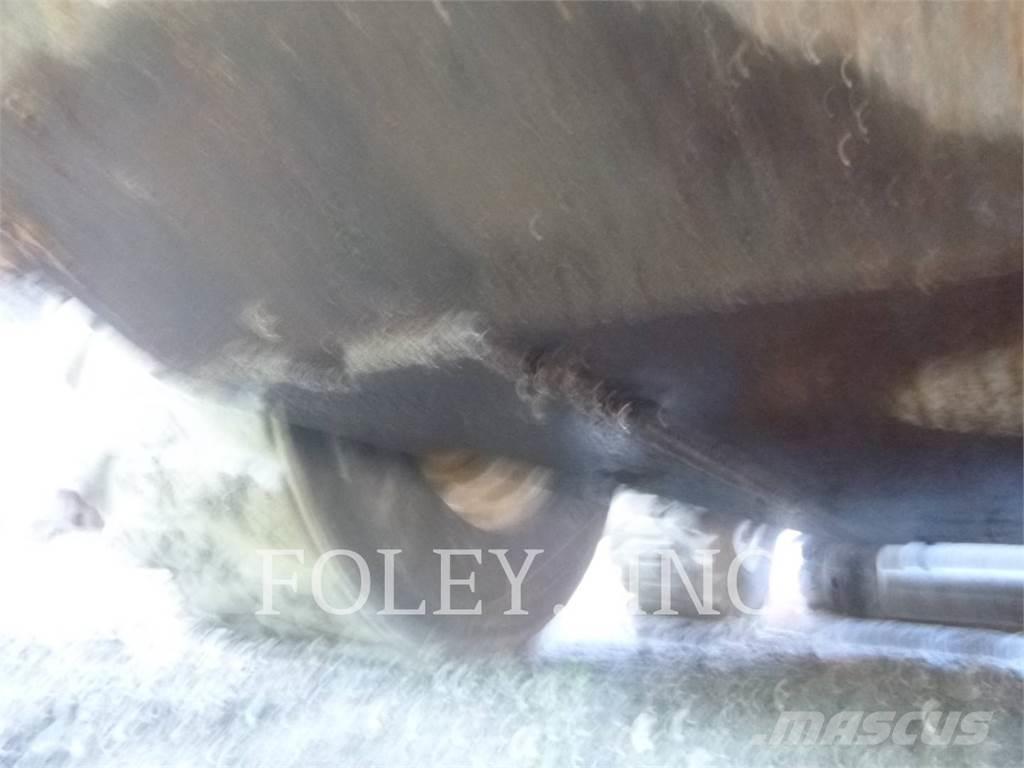 CAT 246C 滑移装载机