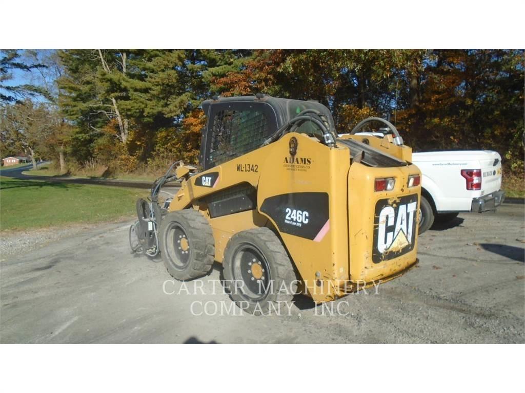CAT 246C 滑移装载机