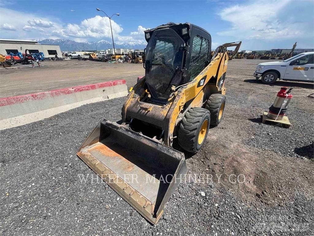 CAT 246C C3-S2 滑移装载机