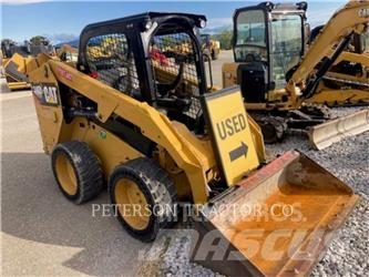CAT 246D 滑移装载机