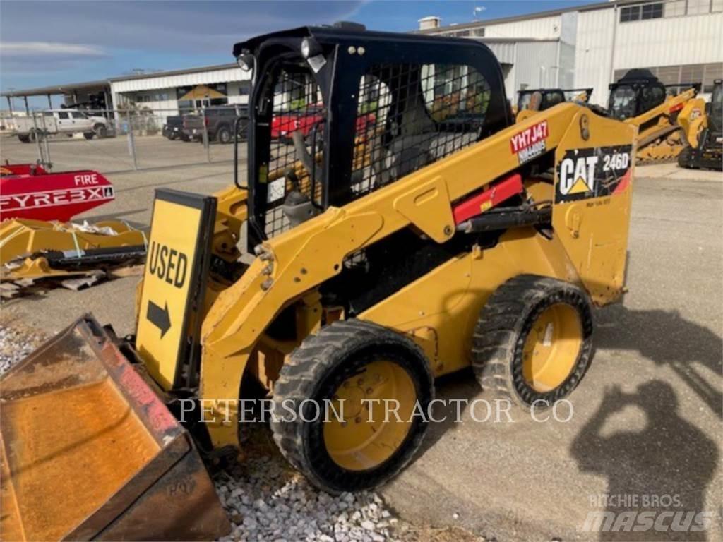 CAT 246D 滑移装载机