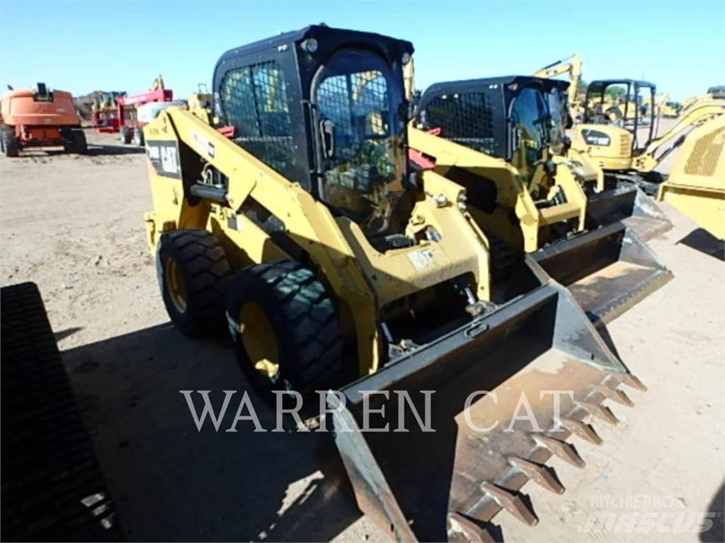 CAT 246D 滑移装载机