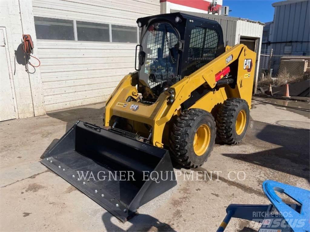 CAT 246D 滑移装载机