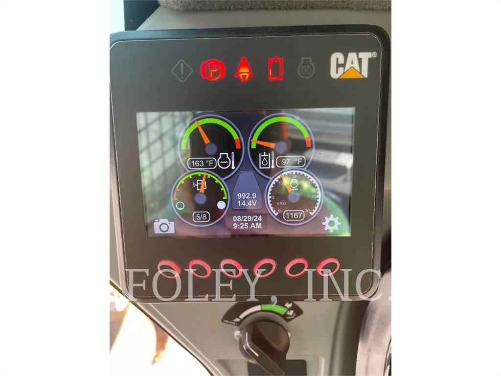 CAT 246D 滑移装载机