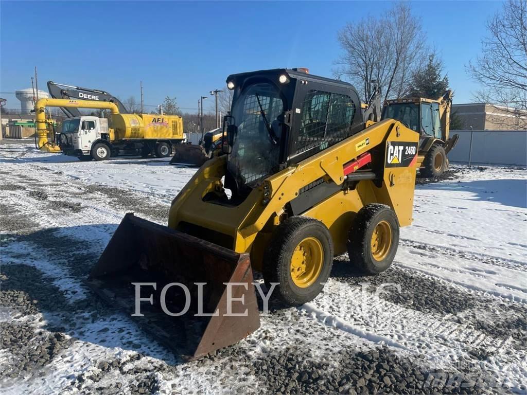 CAT 246D 滑移装载机