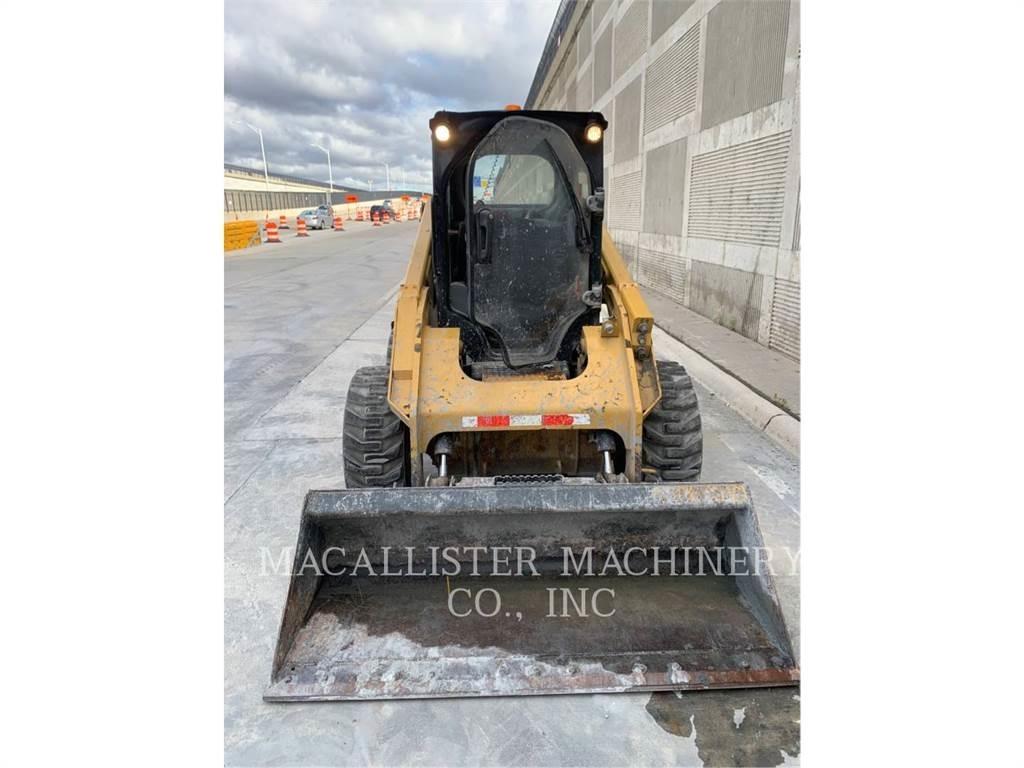 CAT 246D 滑移装载机