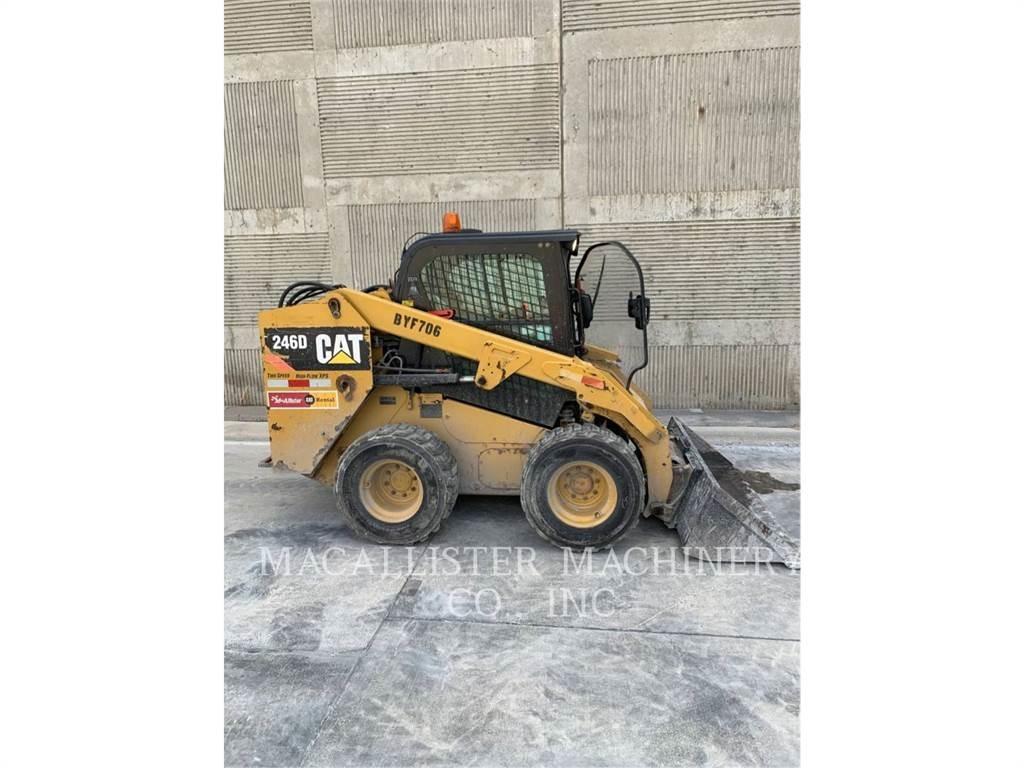 CAT 246D 滑移装载机