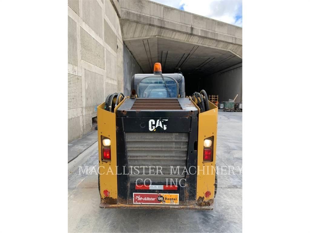 CAT 246D 滑移装载机