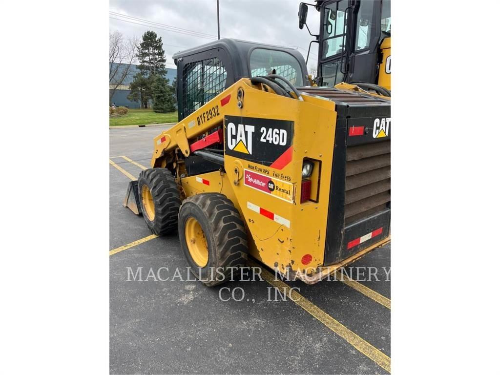 CAT 246D 滑移装载机