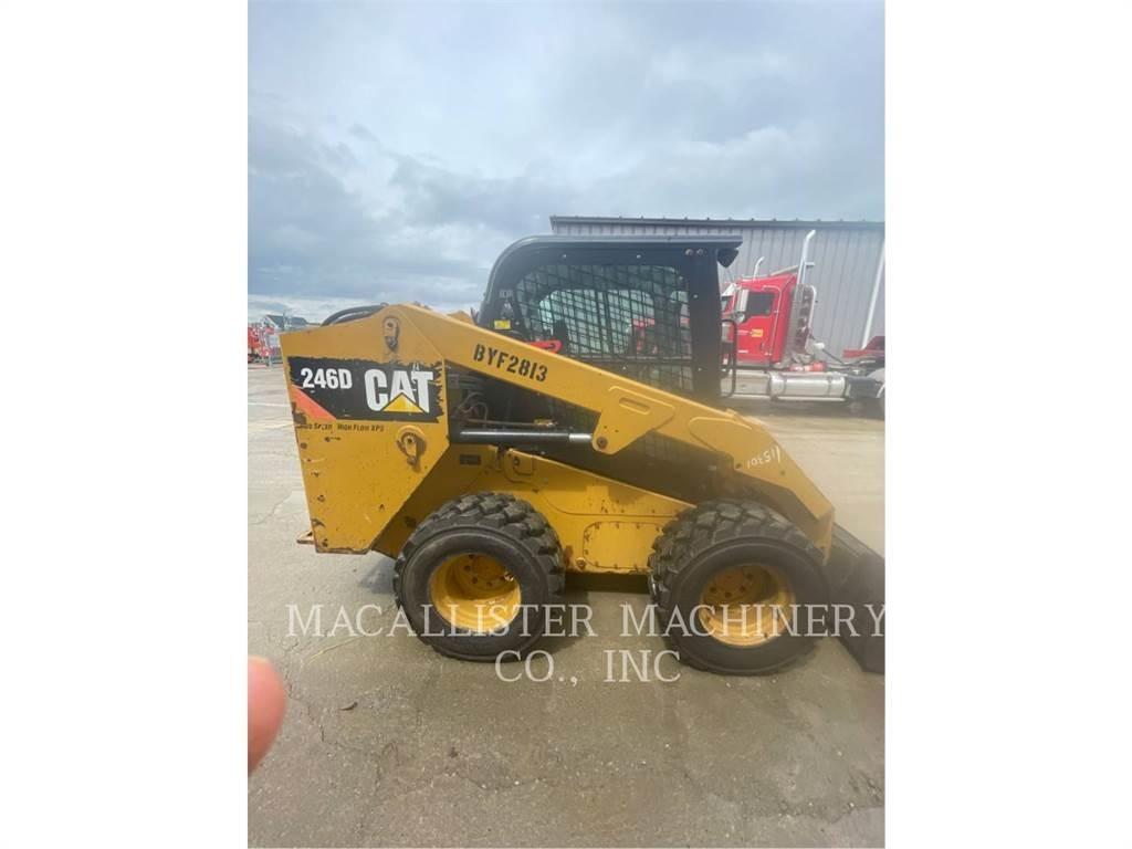 CAT 246D 滑移装载机