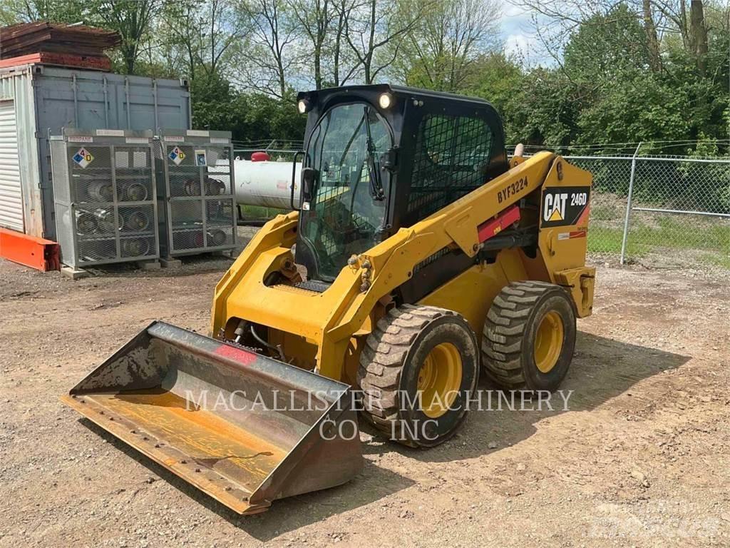 CAT 246D 滑移装载机