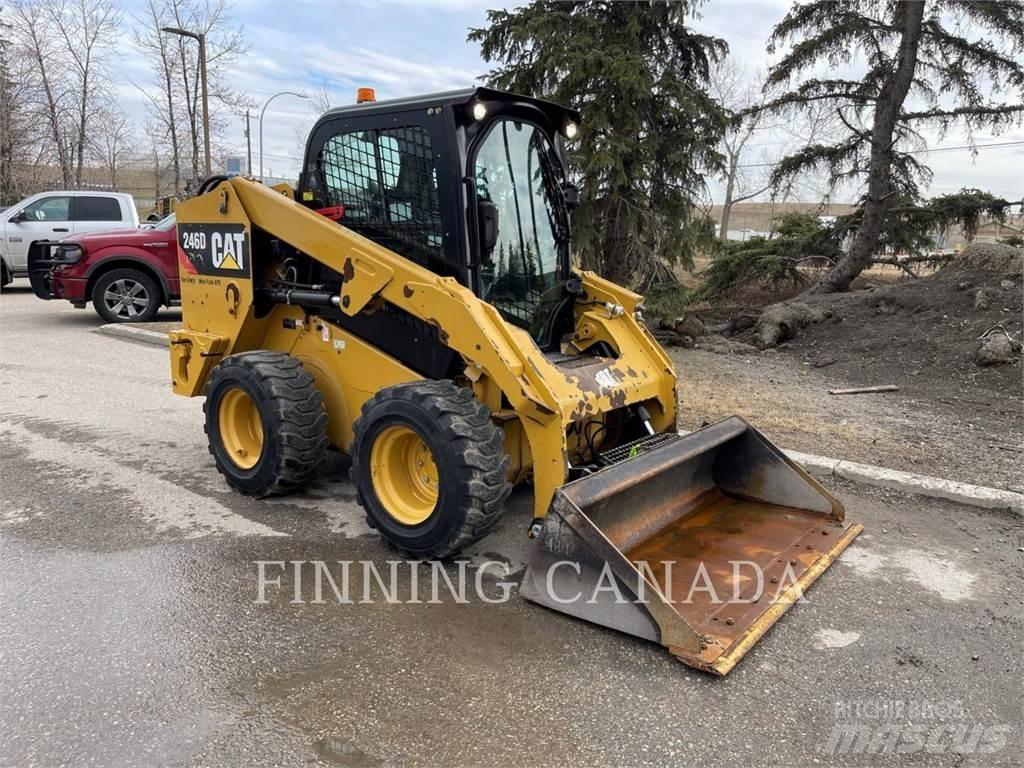 CAT 246D 滑移装载机