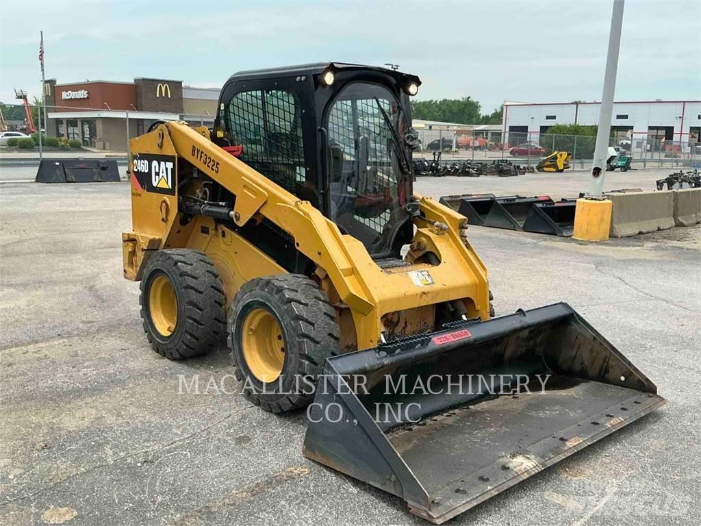 CAT 246D 滑移装载机