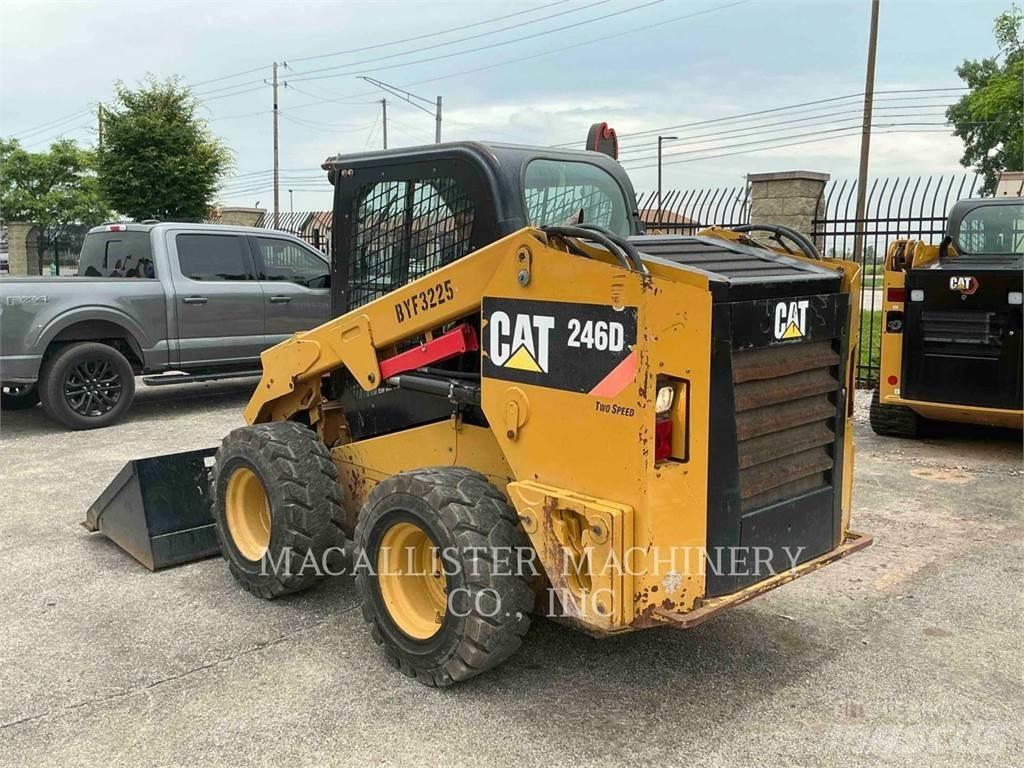 CAT 246D 滑移装载机