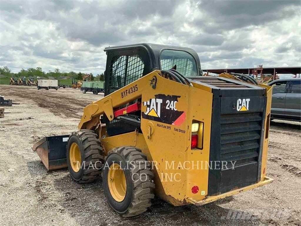 CAT 246D 滑移装载机