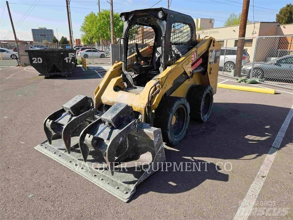 CAT 246D 滑移装载机