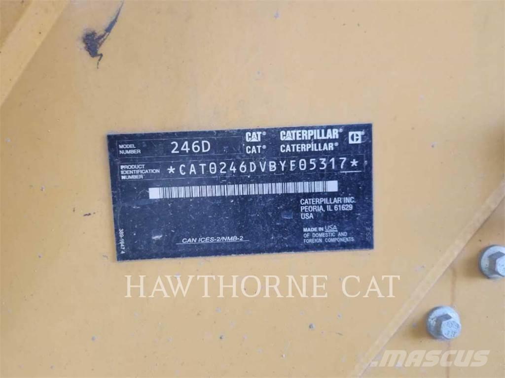 CAT 246D CBHF 滑移装载机
