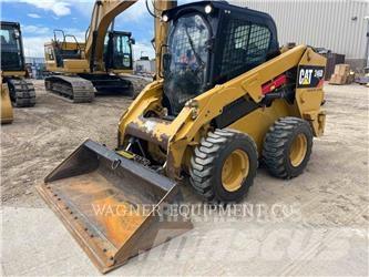 CAT 246D HF 滑移装载机
