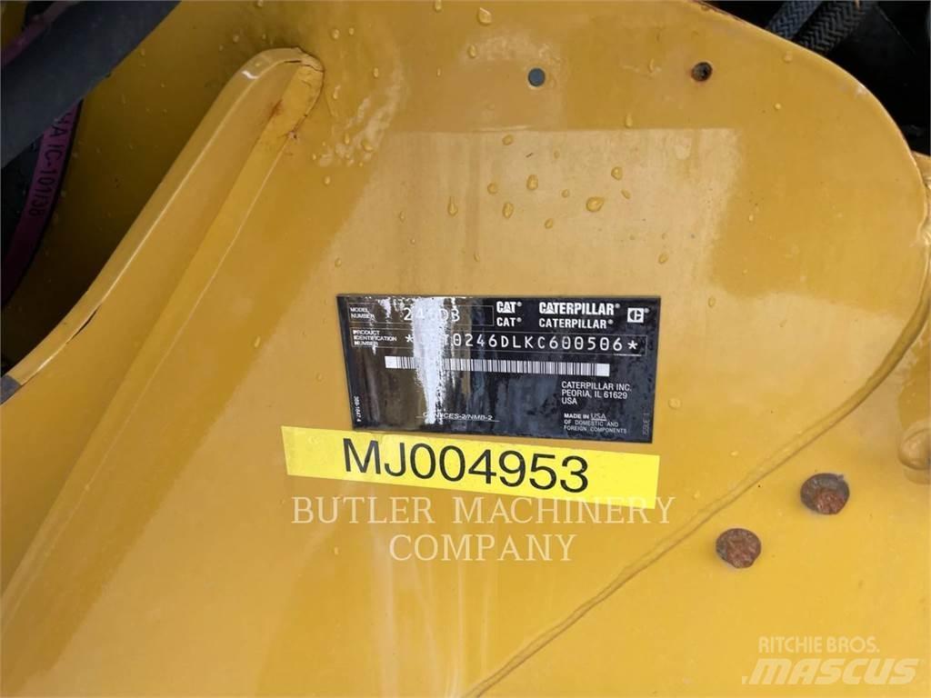 CAT 246D3 滑移装载机