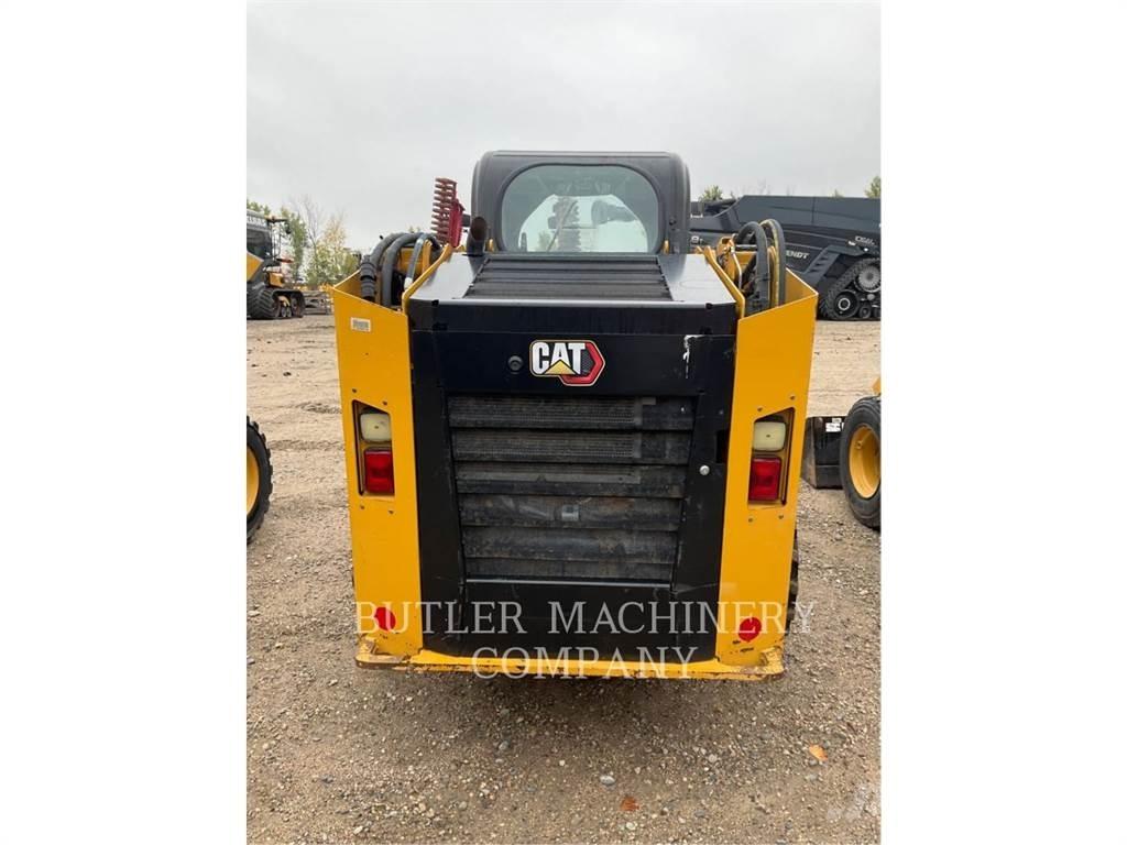 CAT 246D3 滑移装载机