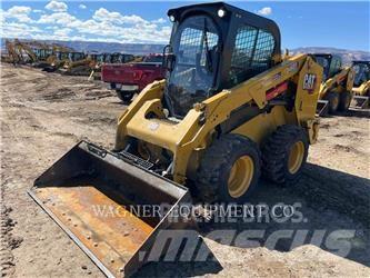 CAT 246D3 滑移装载机