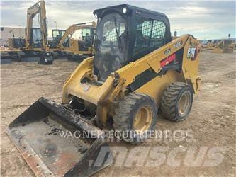 CAT 246D3 滑移装载机