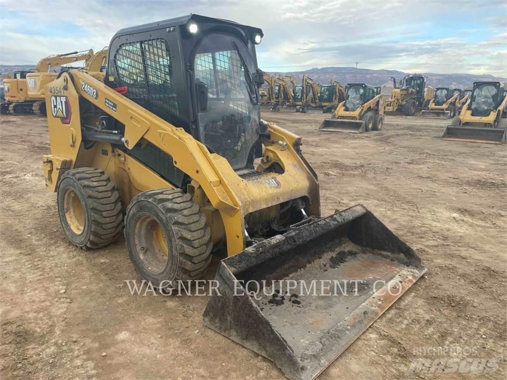CAT 246D3 滑移装载机