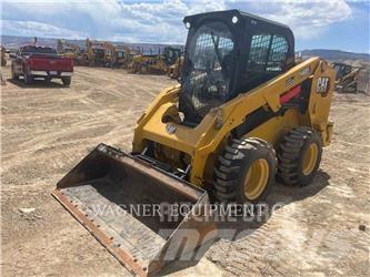 CAT 246D3 滑移装载机