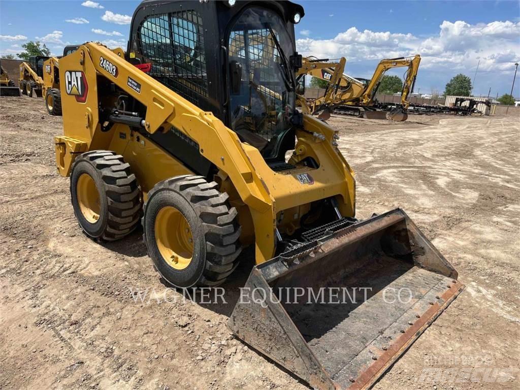 CAT 246D3 滑移装载机