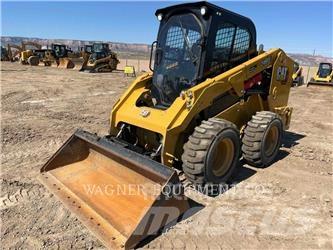 CAT 246D3 滑移装载机