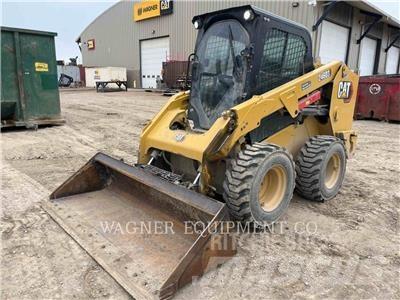 CAT 246D3 滑移装载机