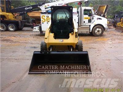 CAT 246D3 滑移装载机