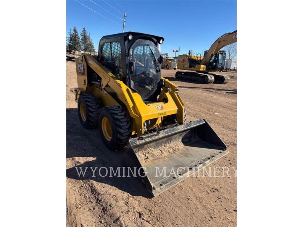 CAT 246D3 滑移装载机