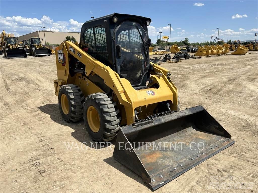CAT 246D3 滑移装载机