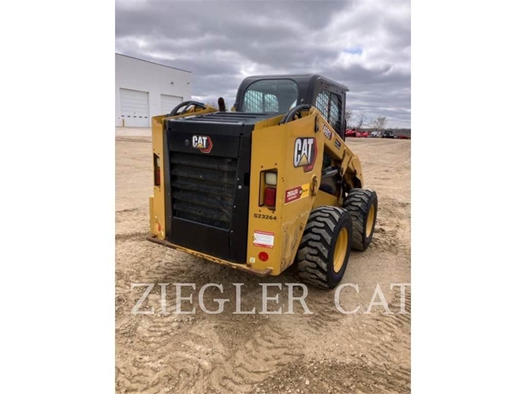 CAT 246D3 滑移装载机