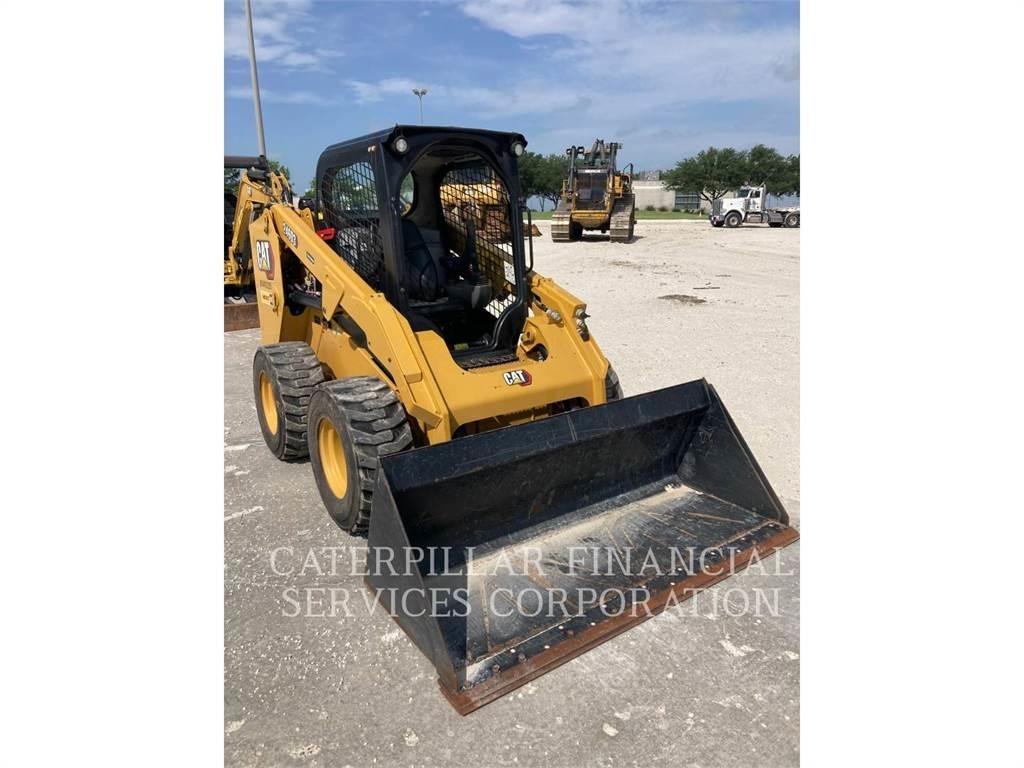 CAT 246D3 滑移装载机