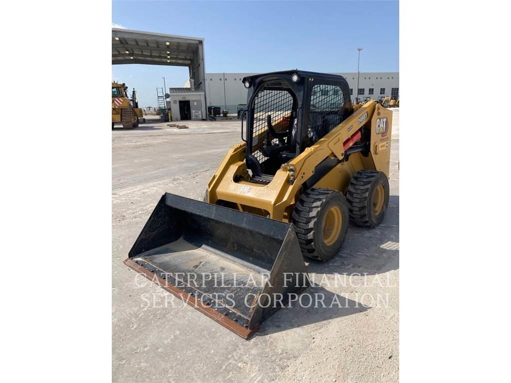 CAT 246D3 滑移装载机