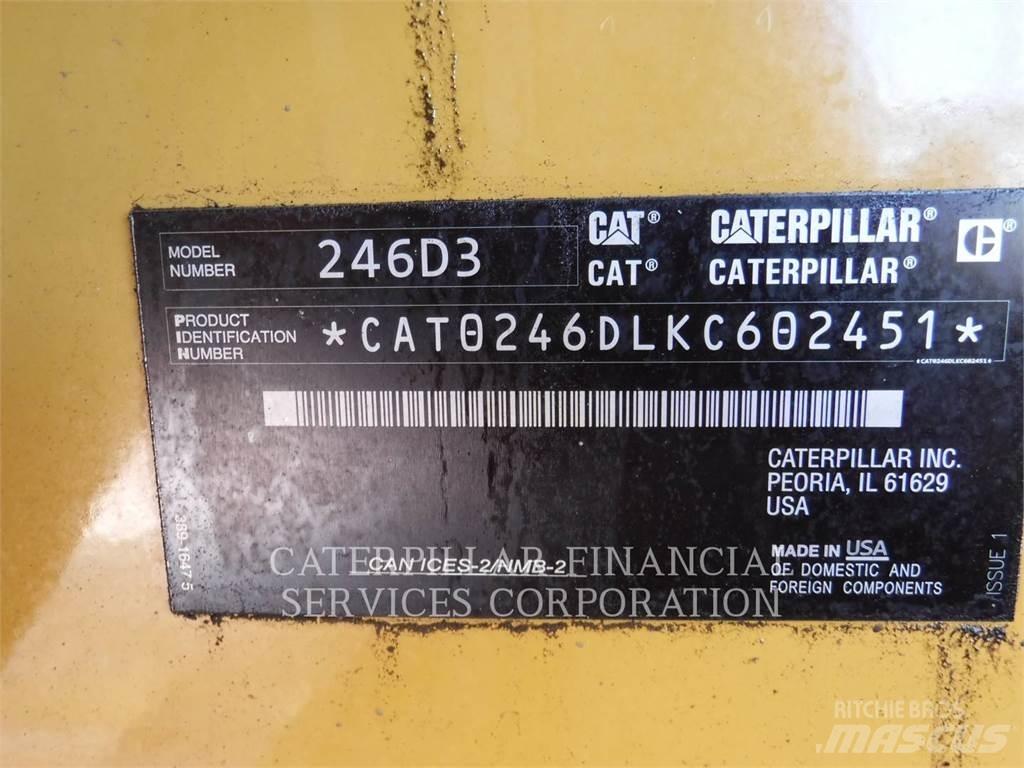 CAT 246D3 滑移装载机
