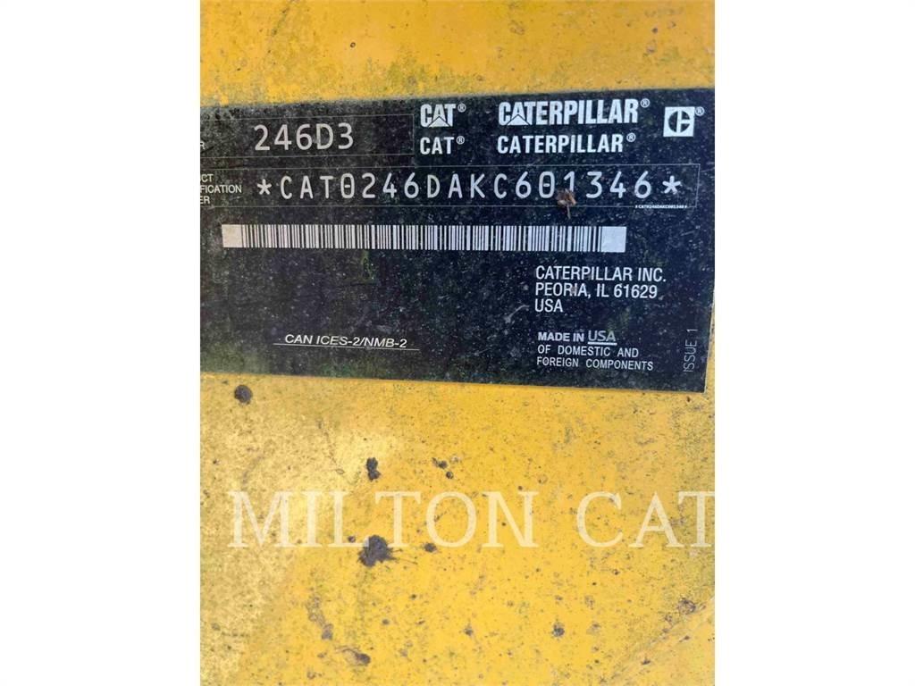 CAT 246D3 滑移装载机