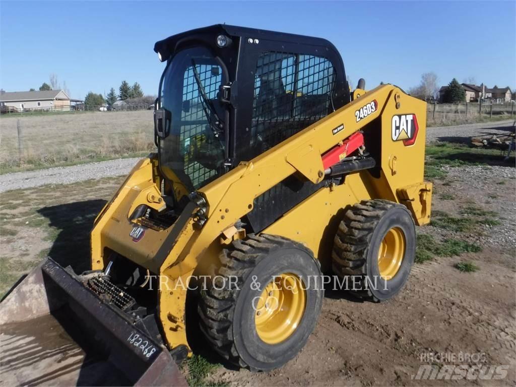 CAT 246D3 滑移装载机
