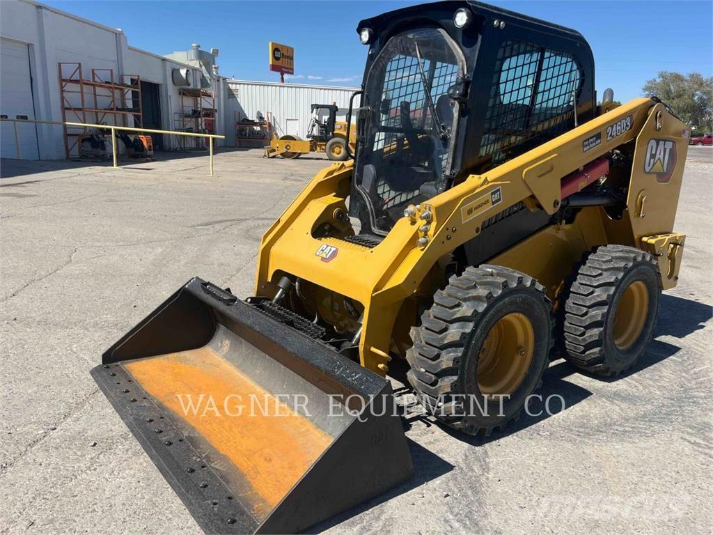 CAT 246D3 滑移装载机