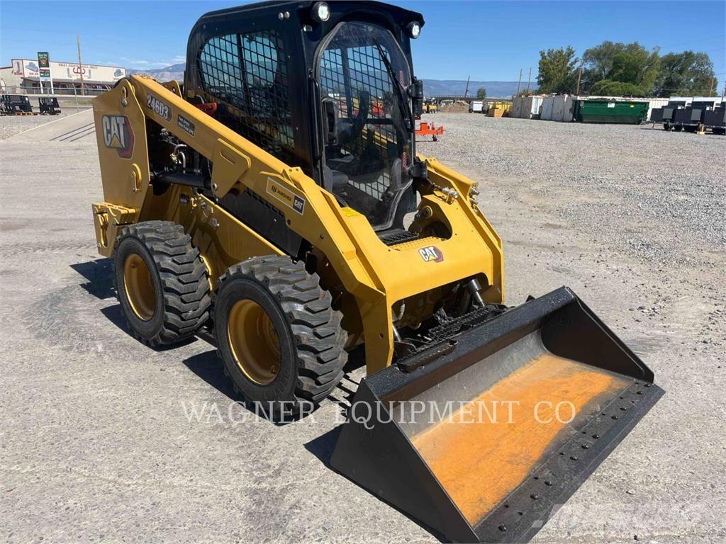 CAT 246D3 滑移装载机