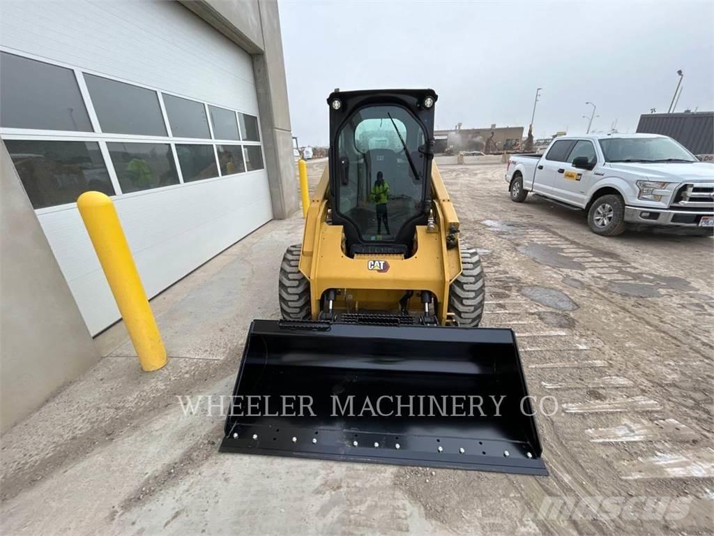 CAT 246D3 C3H2 滑移装载机